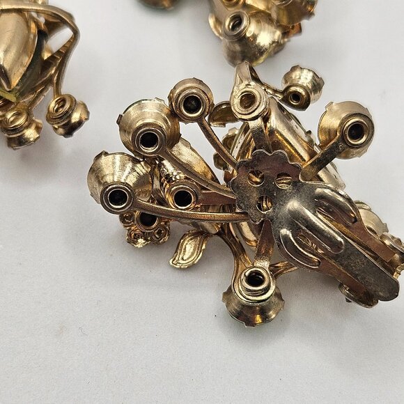#3 Vintage Beautiful Brooch and Clip Earrings Set - Picture 4 of 15